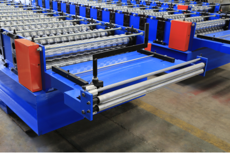 7 Fitur yang Harus Dimiliki untuk Mesin Roll Forming Atap Logam Modern