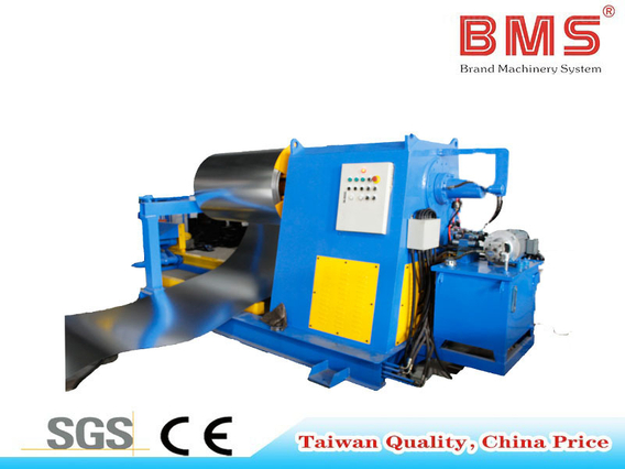 10T hidrouliese decoiler ontrolmasjien met klemarm en spoelmotor