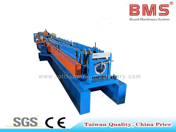 Aŭtomata Ŝanĝiĝo Kablo Trunking Roll Forming Machine 